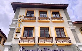 Lavender Riverside Hotel
